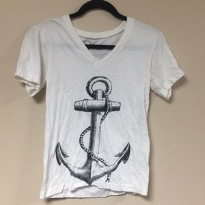 Anchor v-neck T-shirt